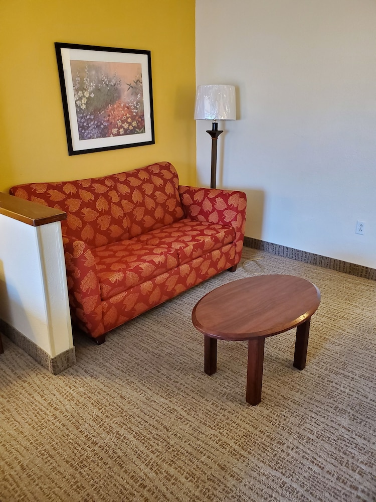 Wingate by Wyndham Uniontown 20/27
