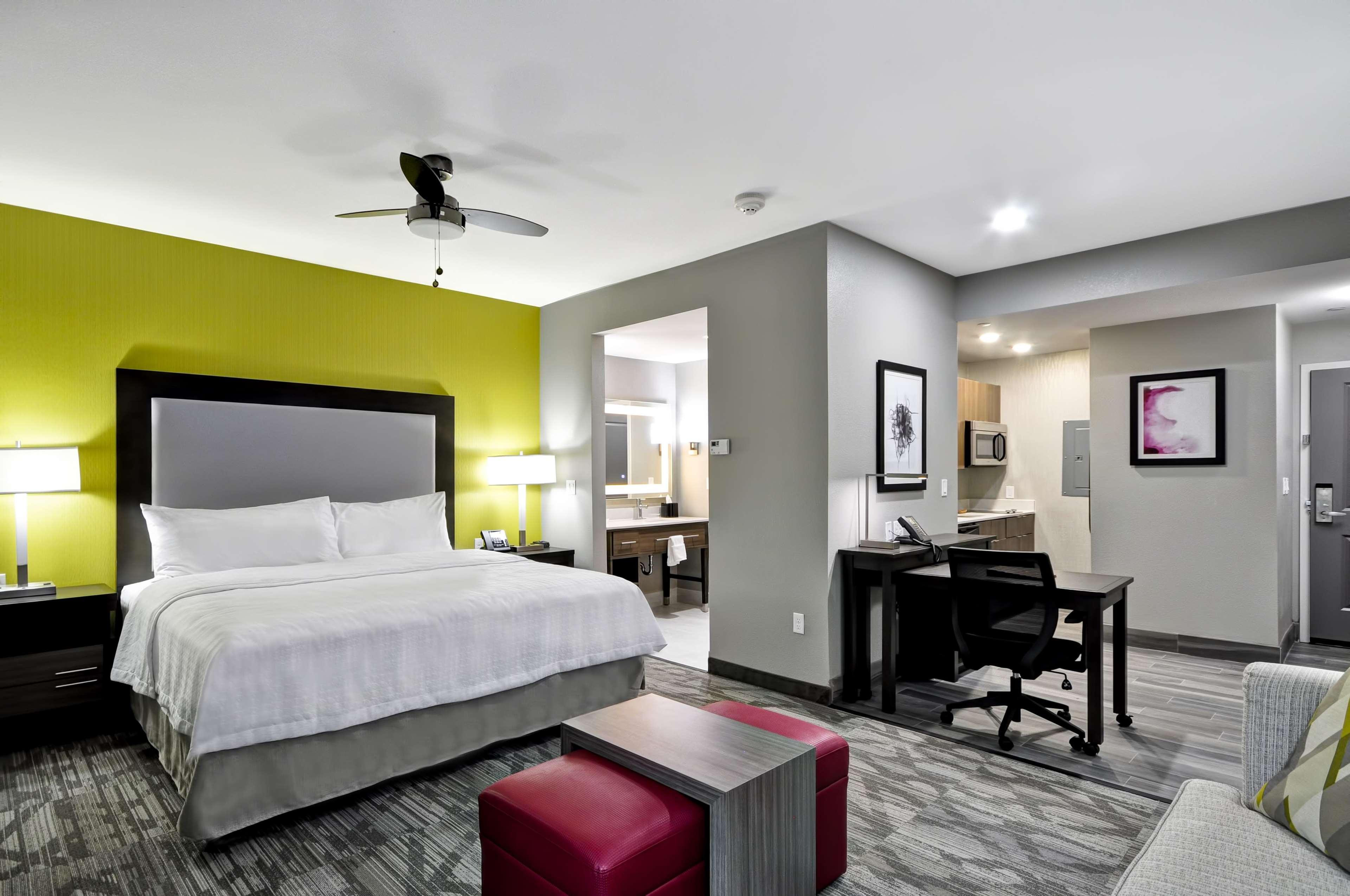 STUDIO, SUITE, KING BED, ACCESSIBLE