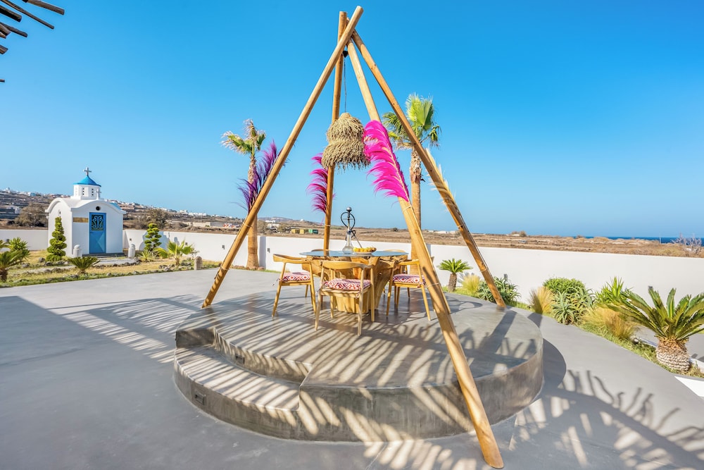 Amethyst Exclusive Suites Oia 61/72