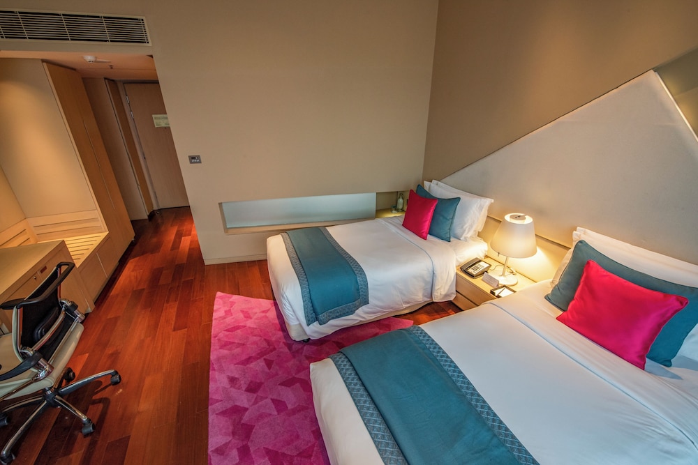 Indulgence, Premium, Single Bed, City View