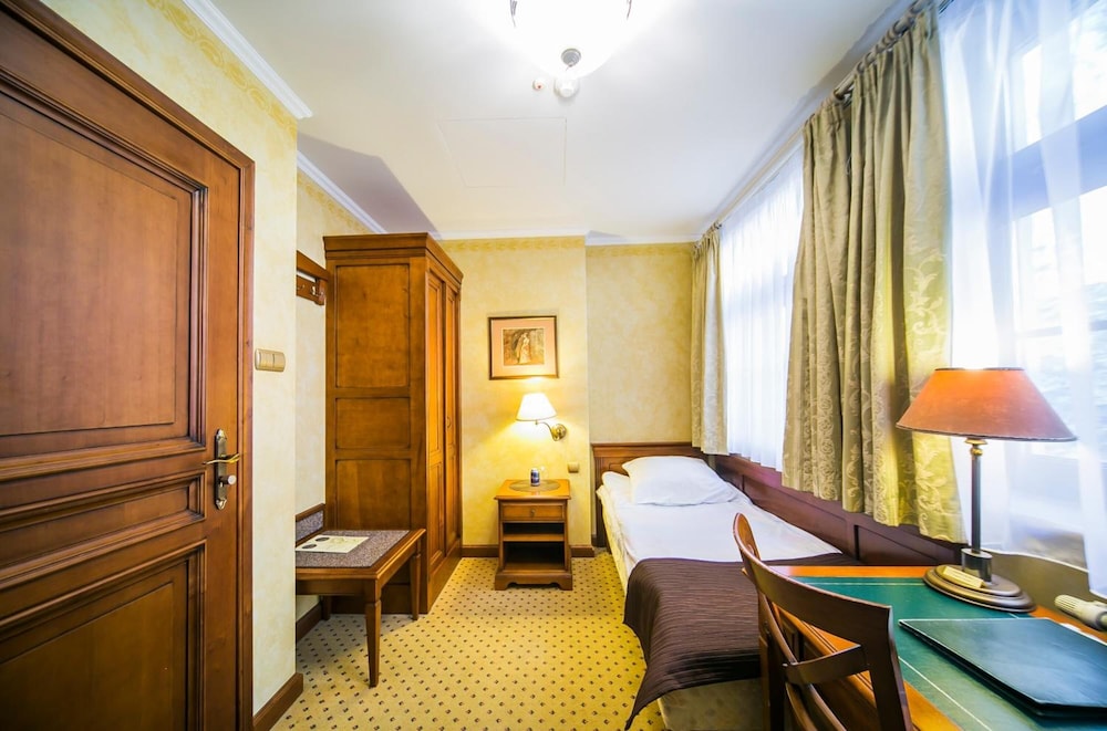 HOTEL OPERA 44/44