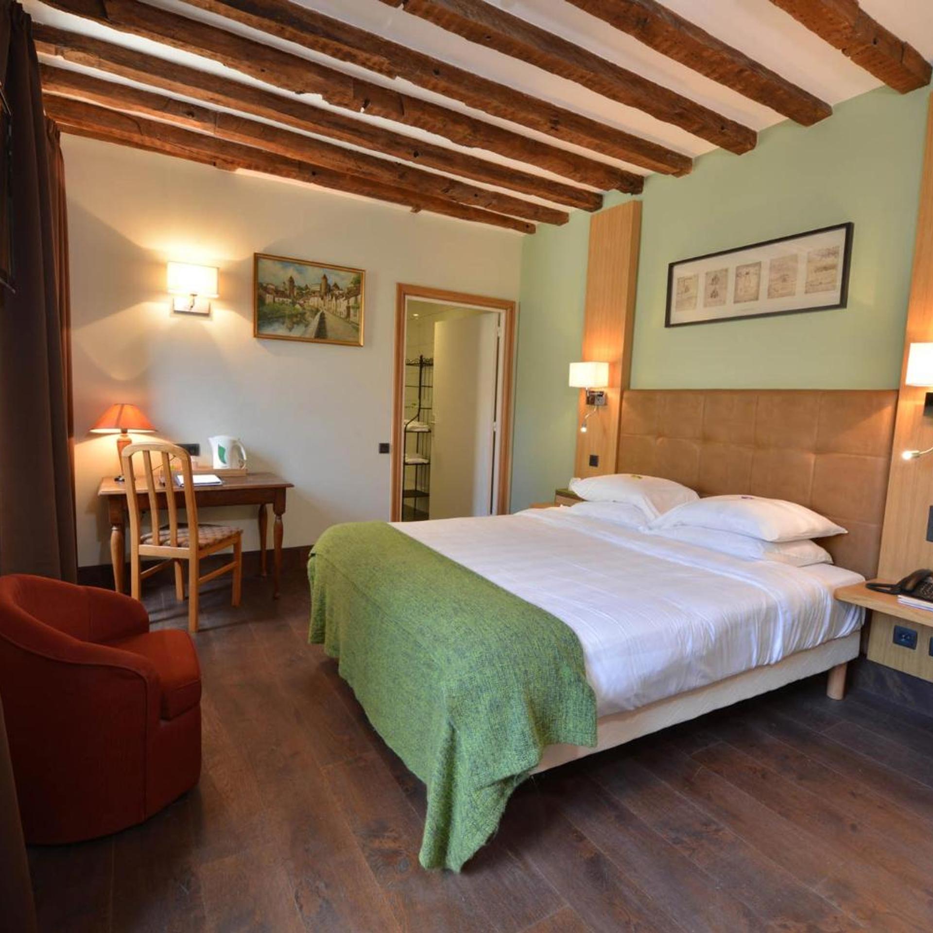 غرفة سوبيريور بسرير مزدوج، HOTEL DE LA CÔTE D’OR 5/10