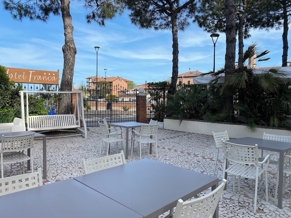 Franca Hotel 30/50