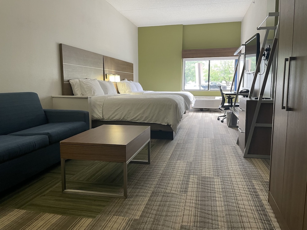 Holiday Inn Express Suites Raleigh Ne Medical Ctr Area 34/74