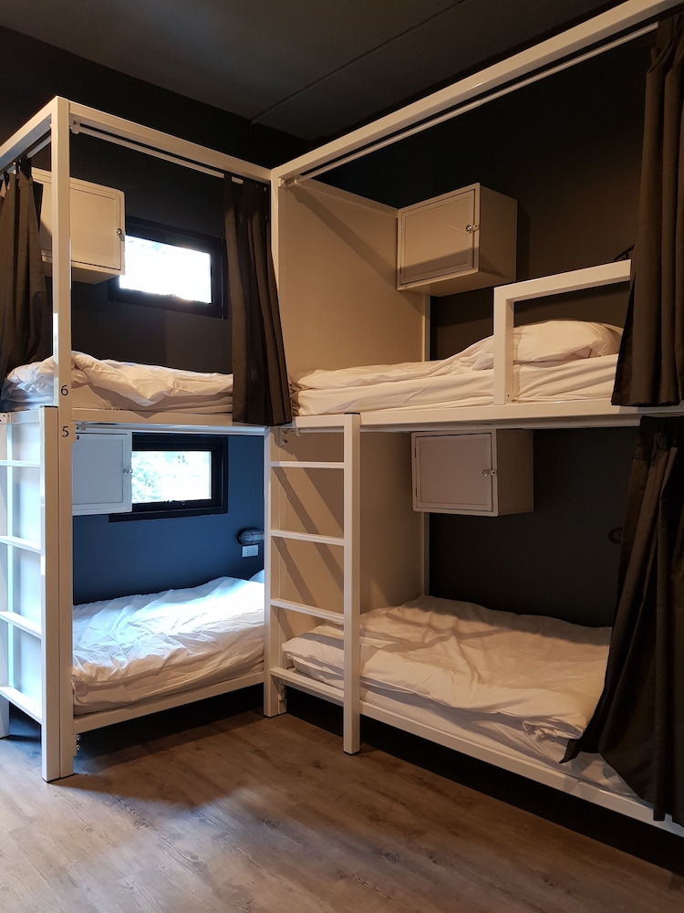 The Cocoon Hostel 35/49