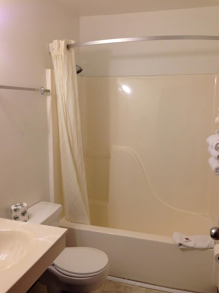 Motel6 Sedalia, MO 41/43