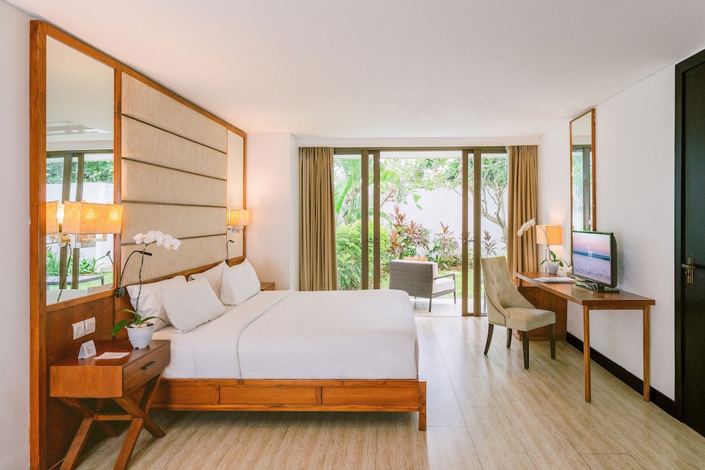 Lv8 Resort Hotel 24/72