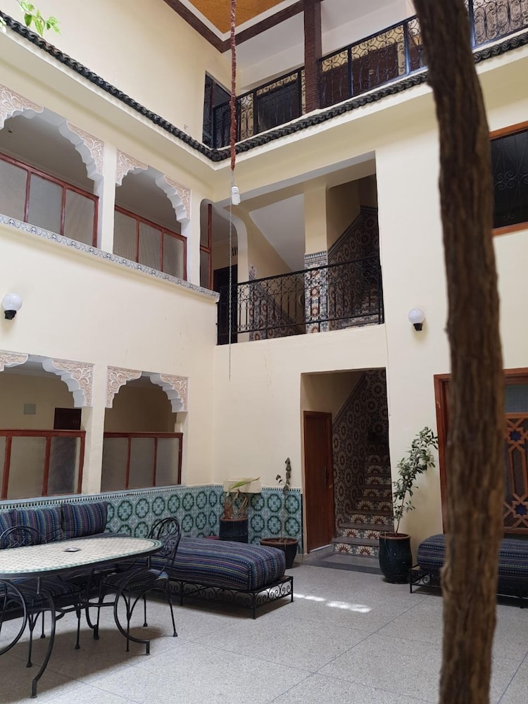 HOTEL ALI 45/72