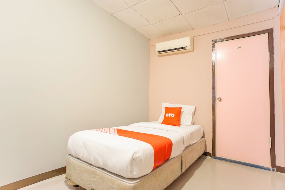 OYO 2180 Vina Vira Hotel 21/31
