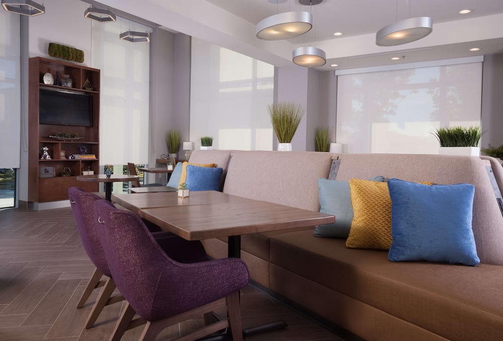Home2 Suites By Hilton Atlanta Perimeter Center 52/56