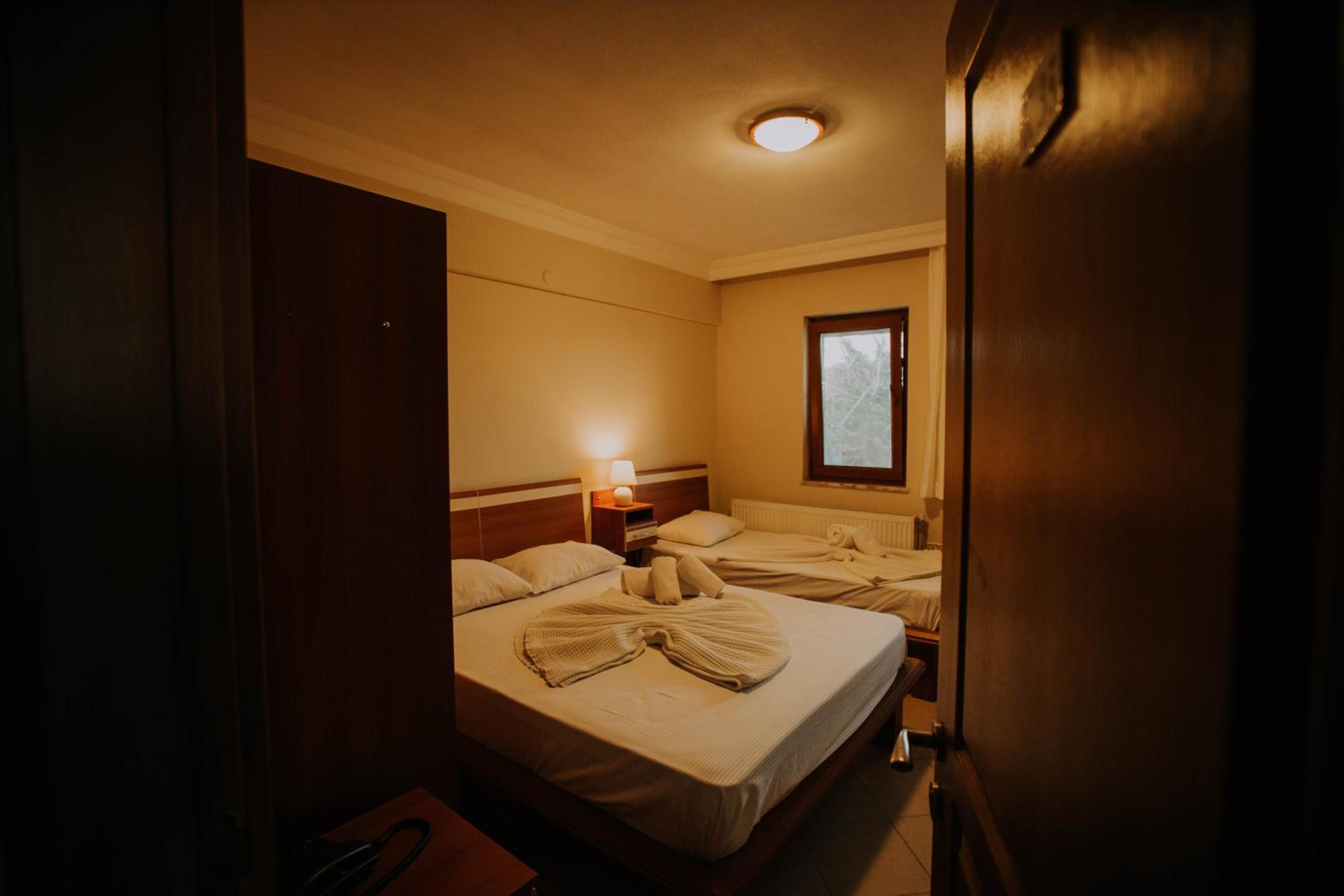 Erish Apart Hotel 8/35