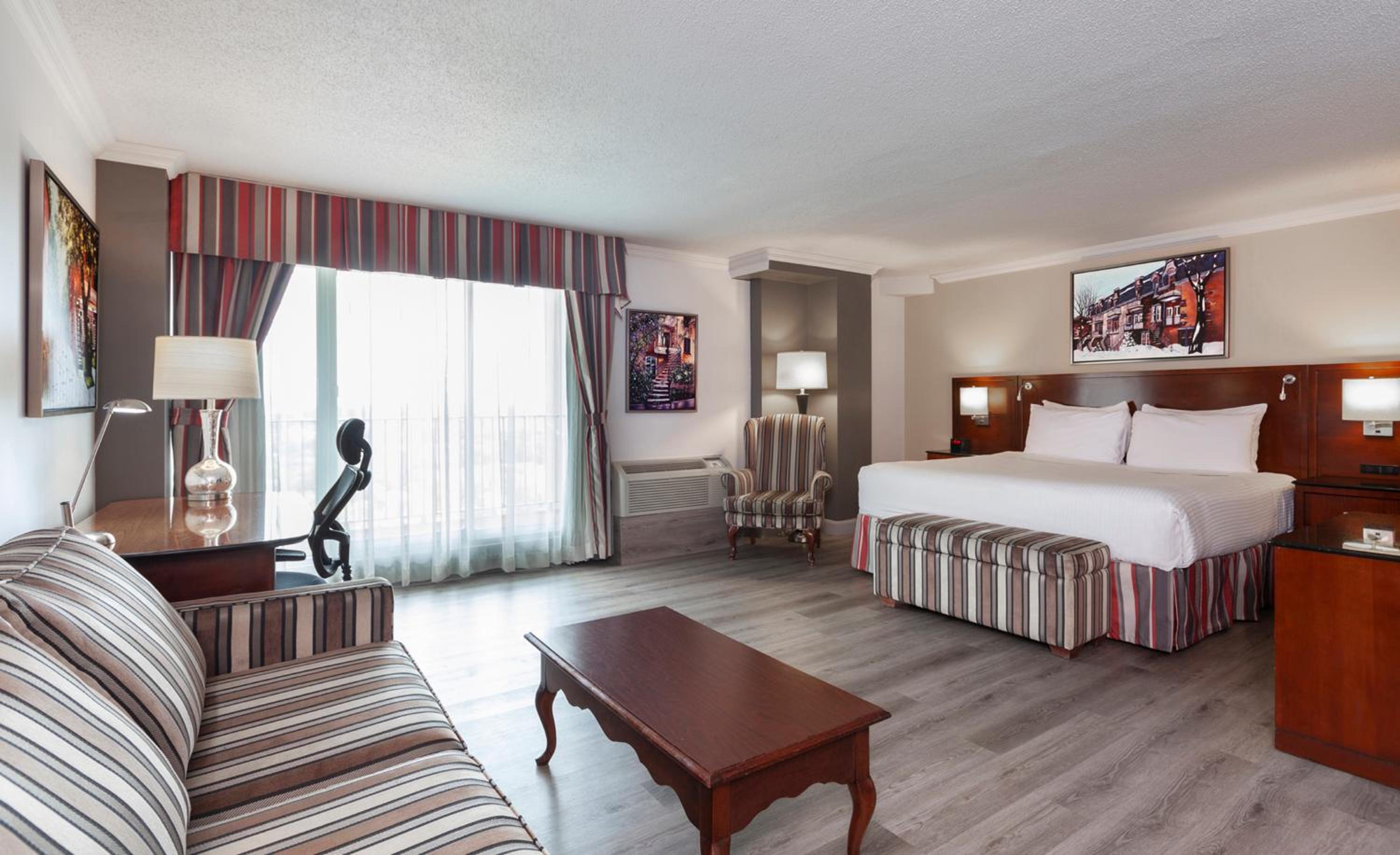 Condo, Studio, King Bed, Sofa