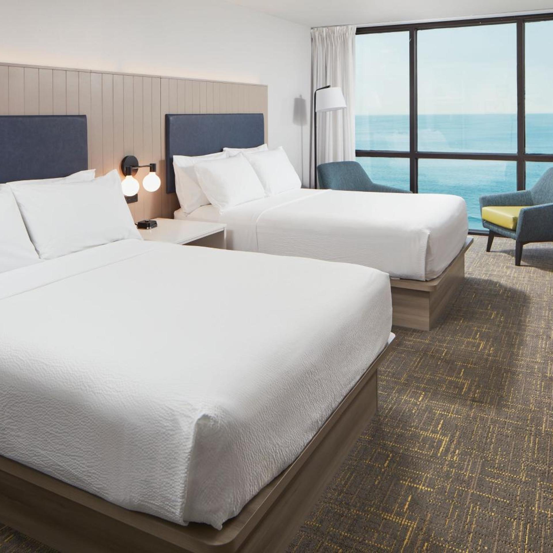 Suite, 2 Queen Beds, Ocean Front, Sofa, Balcony, High Floor