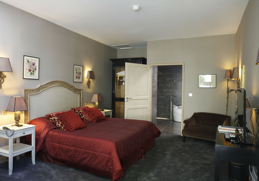 CHATEAU DE FERE HOTEL 10/50