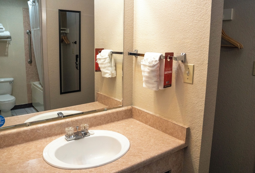 غرفة بسرير كوين للمدخنين، Americas Best Value Inn - Lynnwood / Seattle 4/7