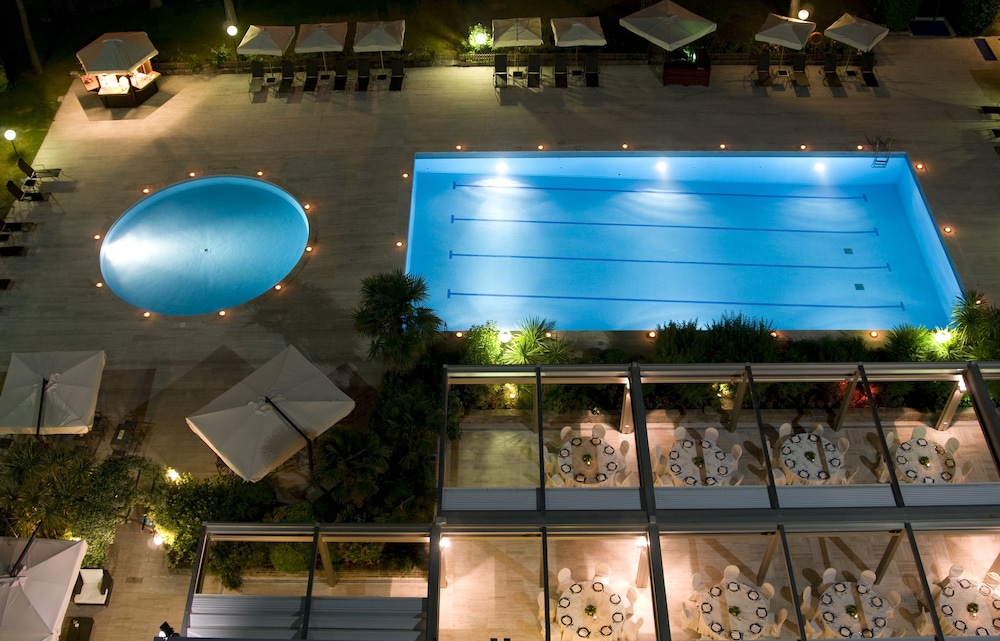 Holiday Inn Rome Eur Parco Dei Medici 27/77