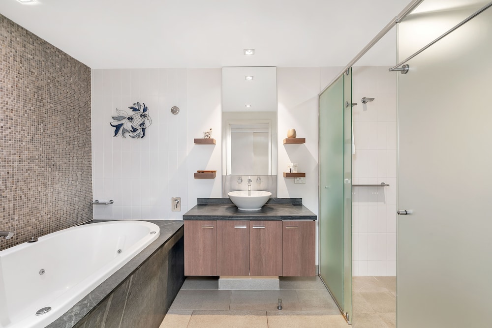 Apartment 316 at Sea Temple Palm Cove 46/50