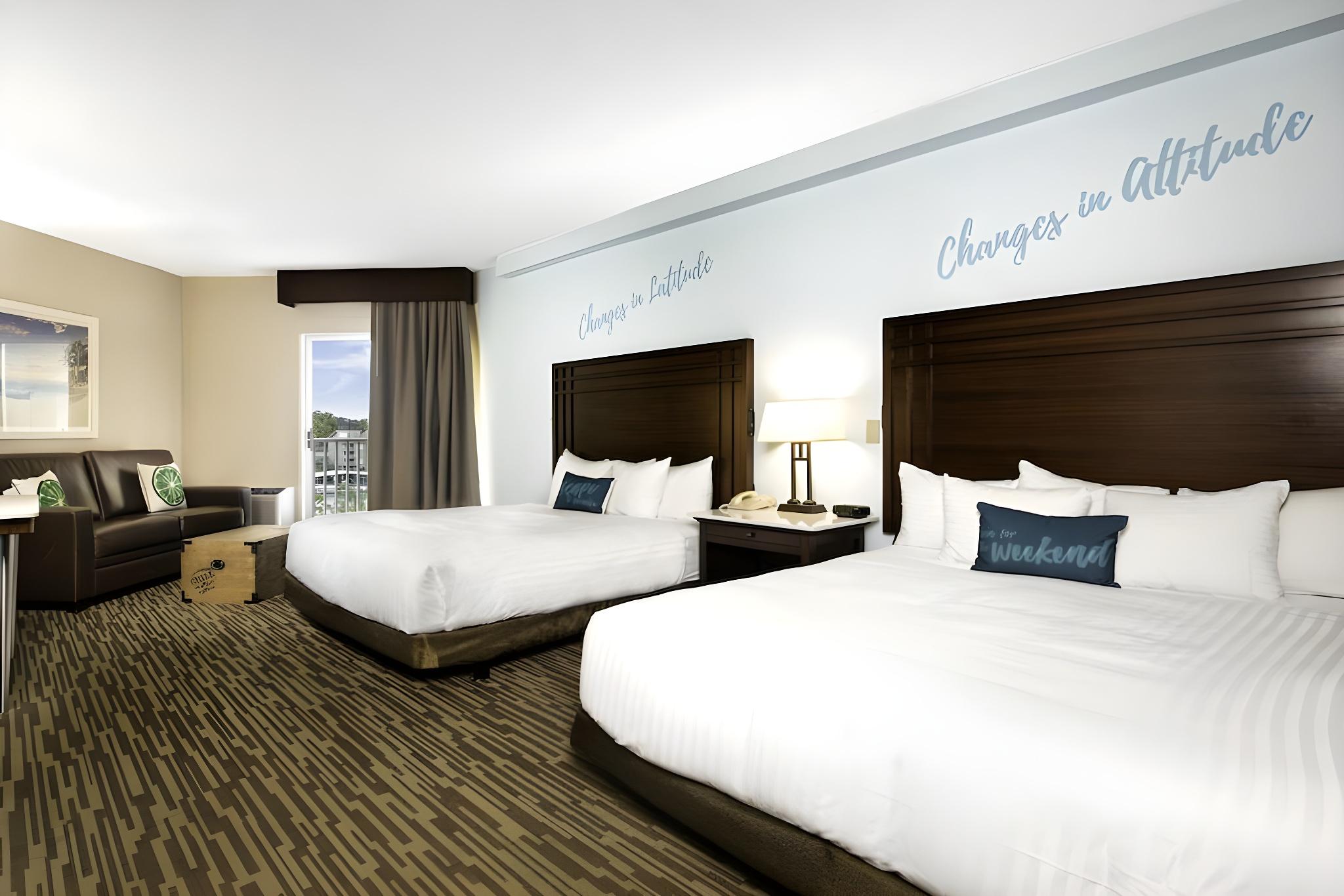Deluxe, Multiple Beds, Lake View