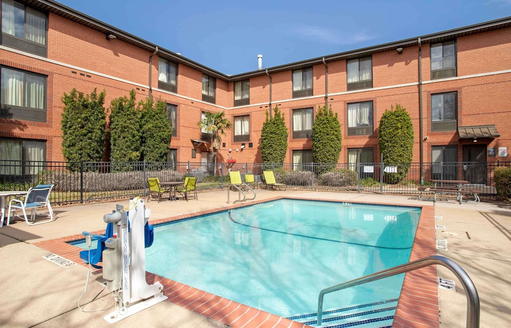 Extended Stay America - Houston - Northwest 31/53