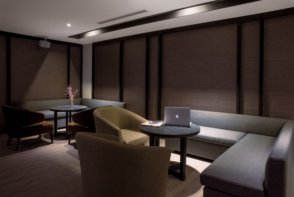 Platinum Hotel 52/71