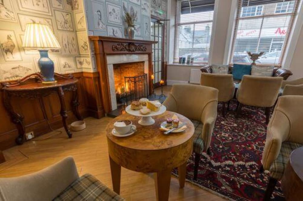 PENTLAND HOTEL 47/50