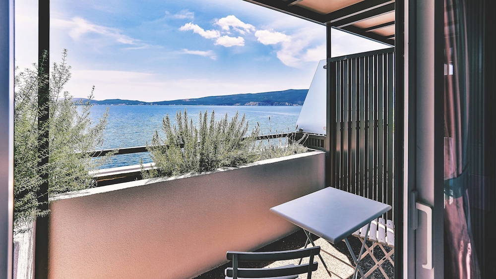 Carine Hotel Park 59/61
