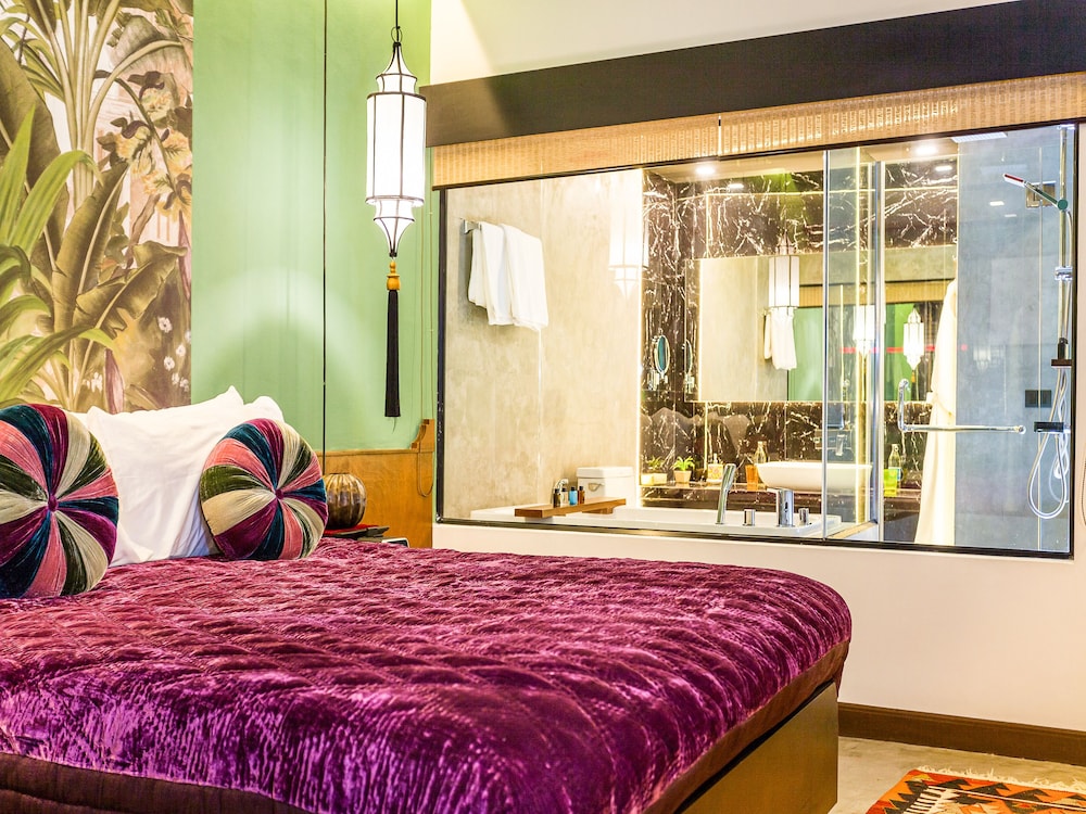 Lao Poet Hotel 24/71