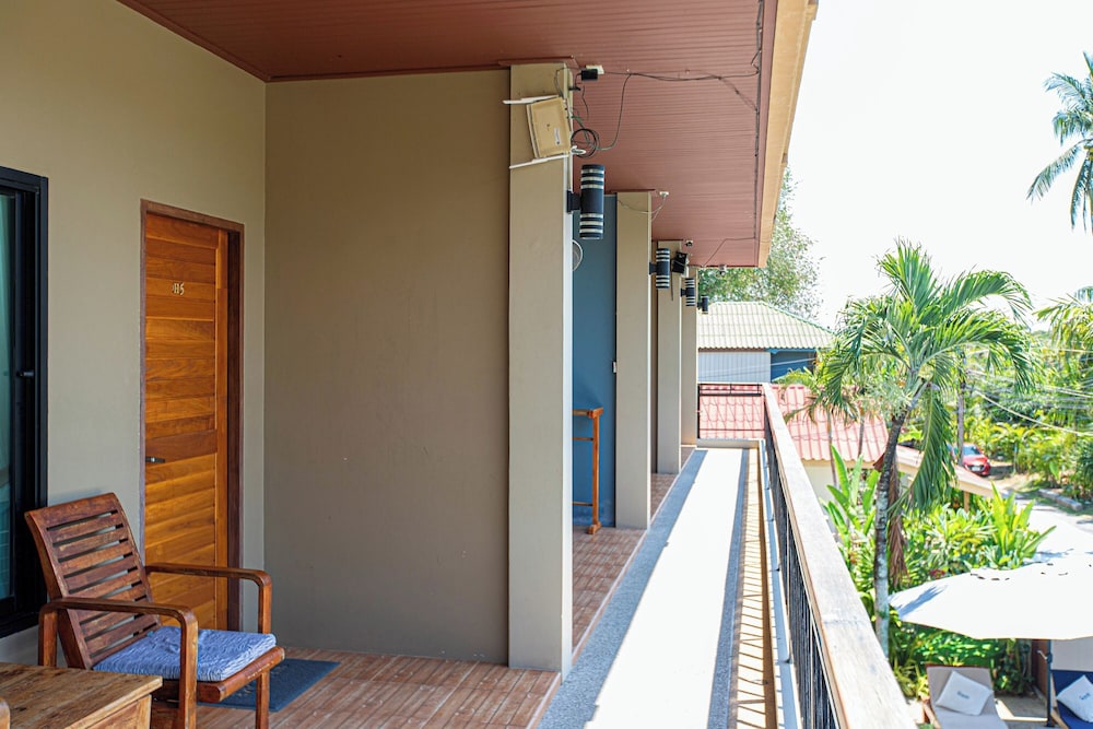 Happy Eight Resort Phuket in Rawai