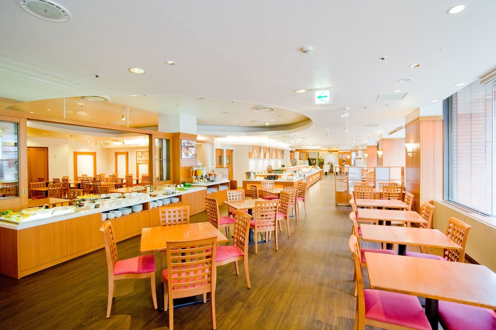 Sapporo Tokyu REI Hotel 53/65