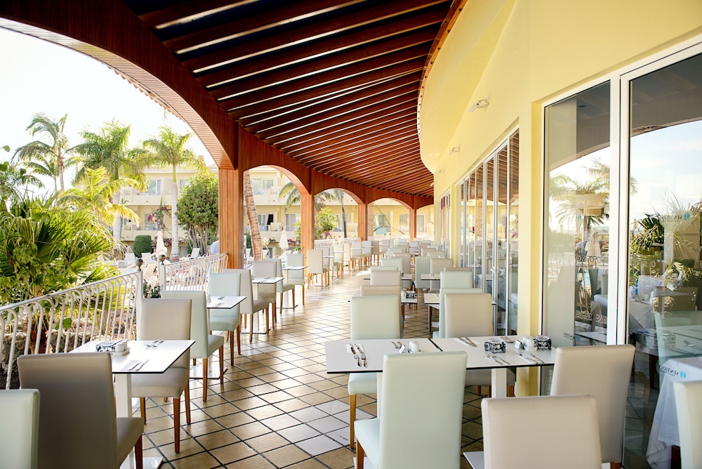 R2 Buganvilla Hotel and Spa 19/33