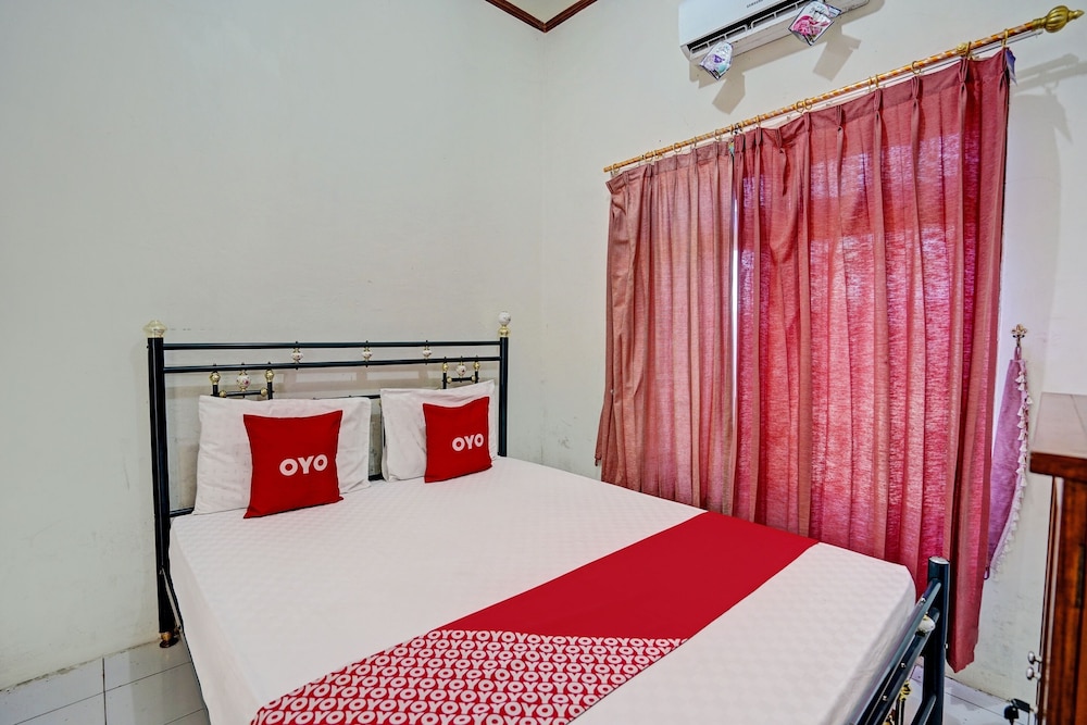 Hotel O Villa Kusuma ResidenceNearRSI Fatimah Banyuwangi 12/24