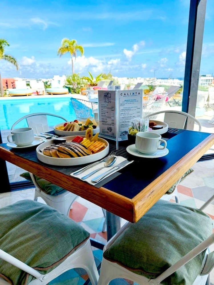 Calixta Hotel 36/50