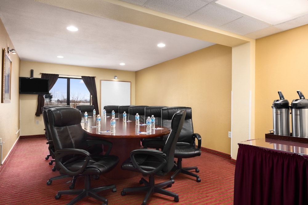 Baymont By Wyndham Springfield 27/27