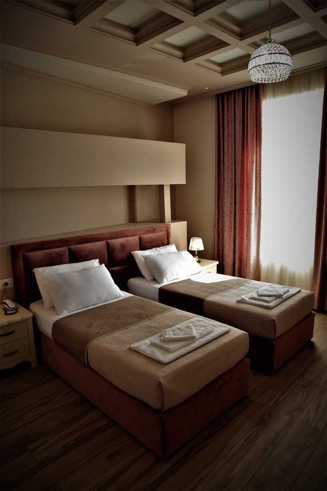 Hotel Veliera 11/70