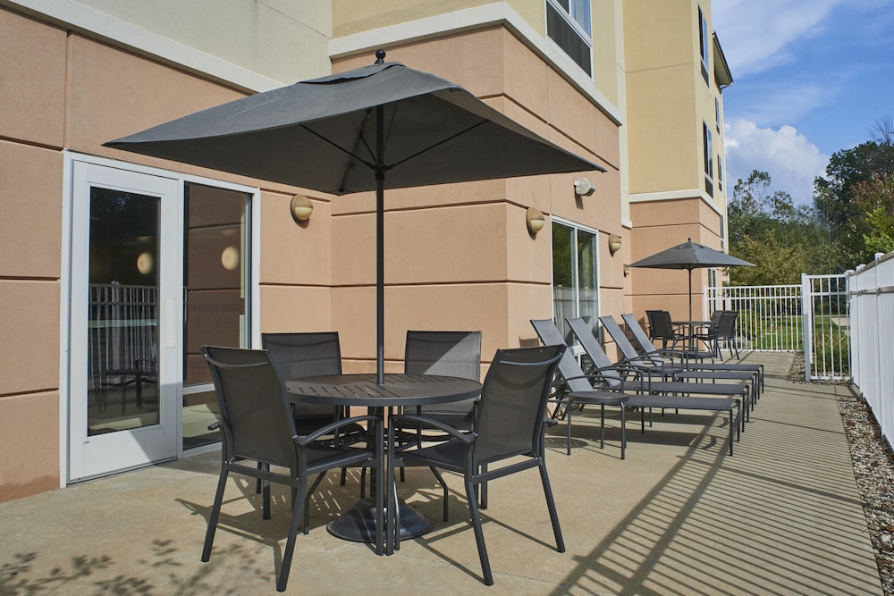 Fairfield Inn Suites By Marriott New Buffalo 12/17