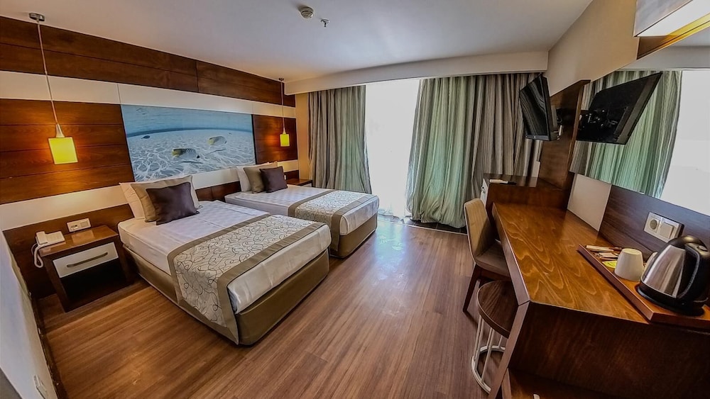 Adella Side Hotel 21/73