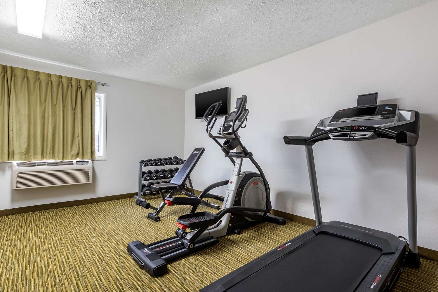 Quality Inn Coraopolis - Pittsburgh Airport 16/32