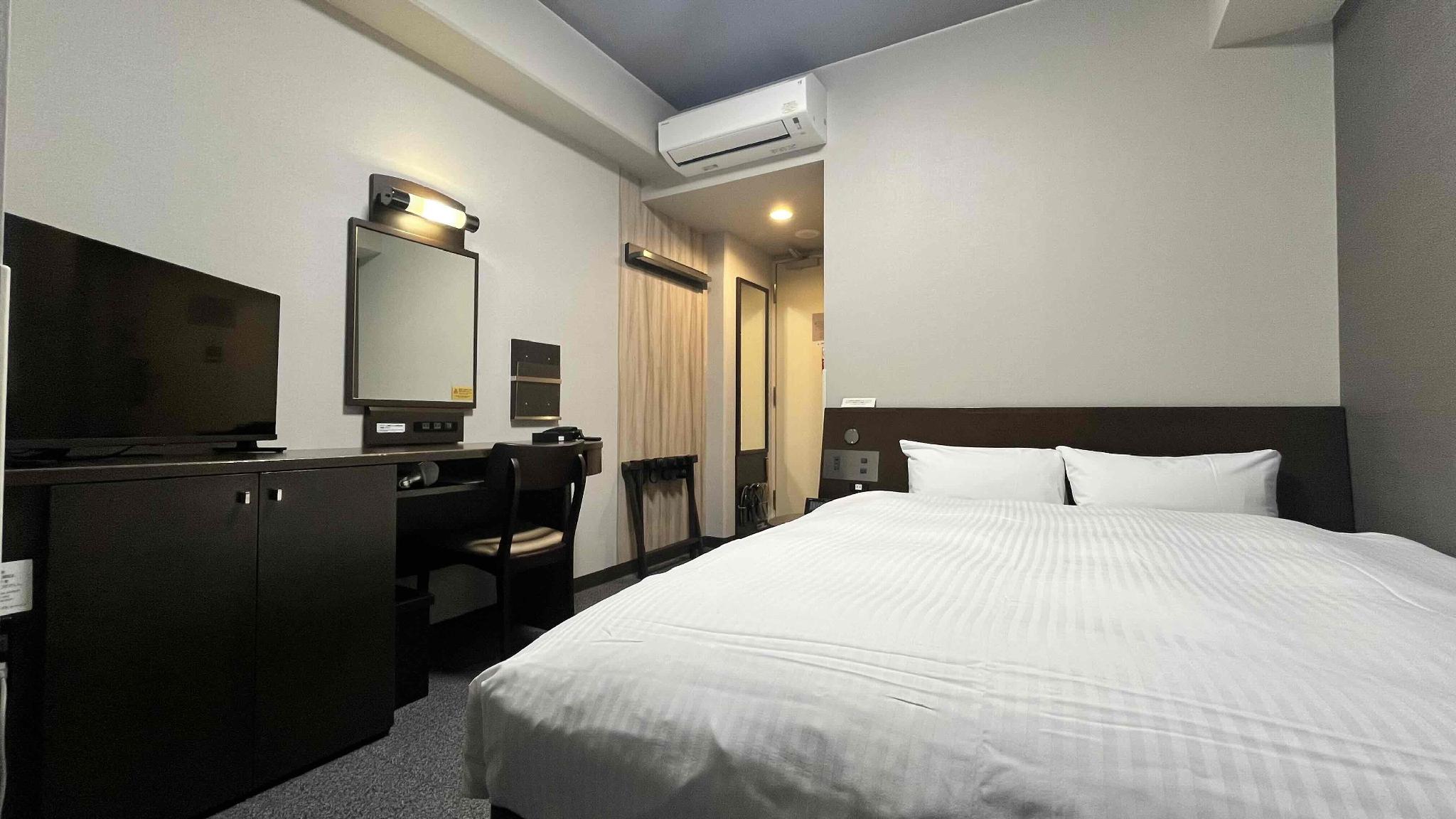 Semi Room, Standard, Semi Double Bed, Smoking