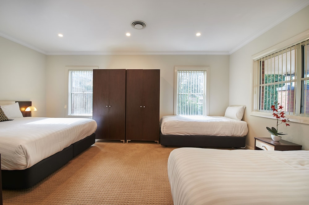 The Charles Boutique Hotel 11/38