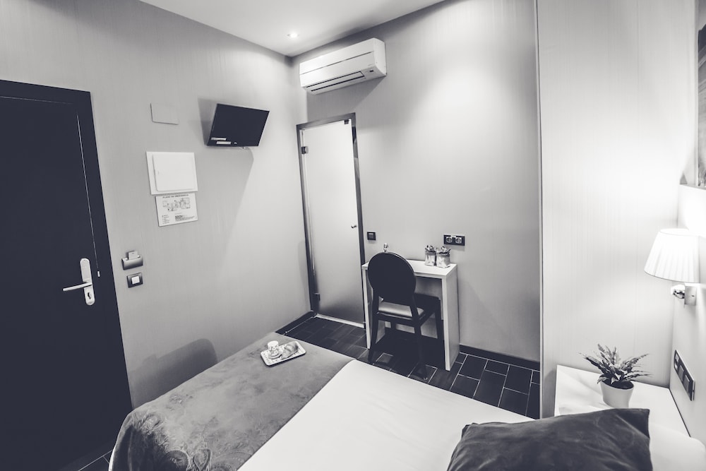 Hostal Prado 37/69