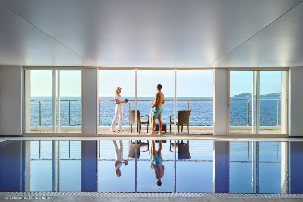 Cap Estel 22/77