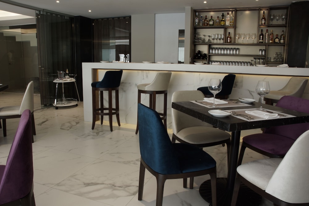 Isaaya Hotel Boutique By Wtc 36/50