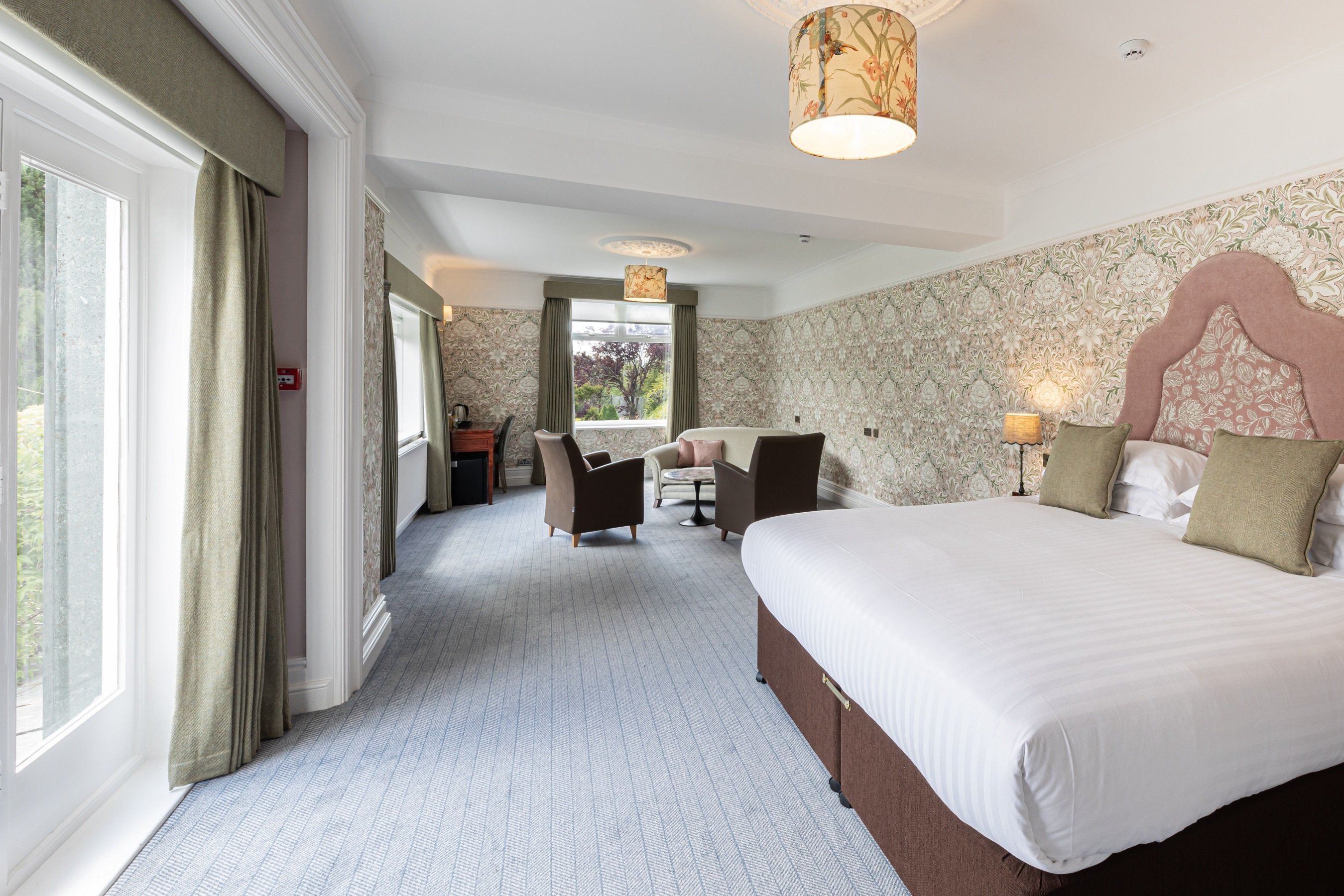 Lake District Castle Inn 6/50