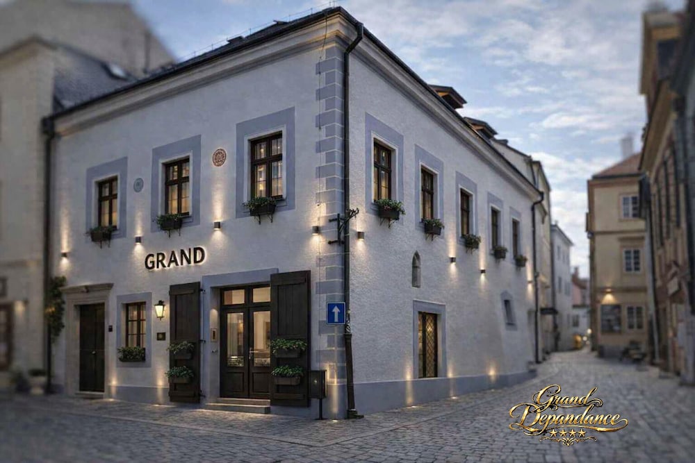Grand Hotel 39/47