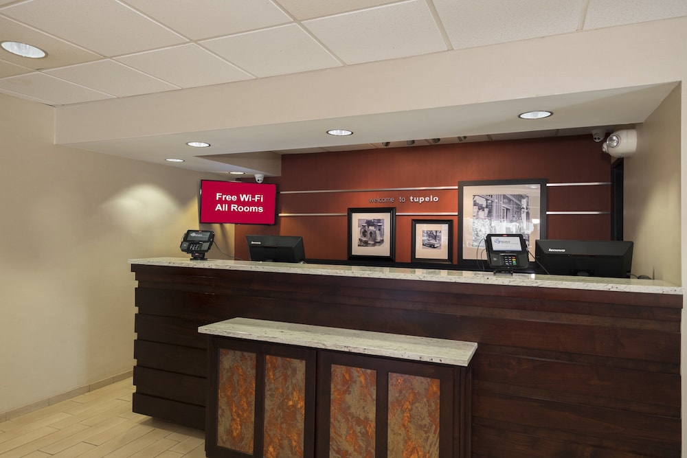 Lobby at Red Roof Inn Tupelo, TUPELO - MS