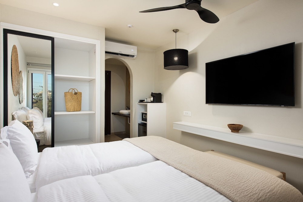 Comfort Room with Balcony