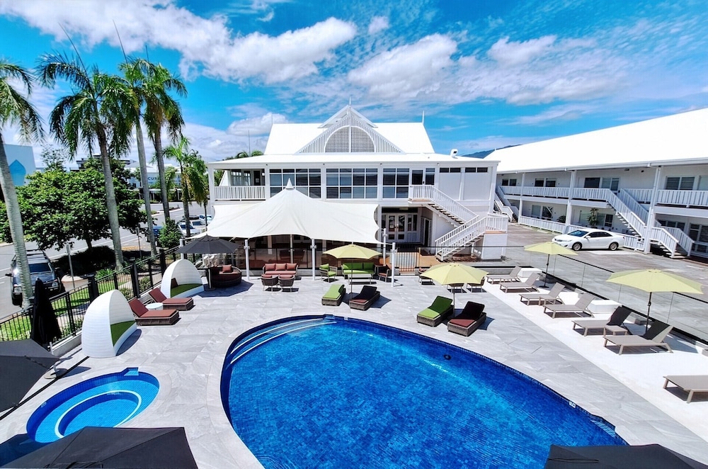 Ramada By Wyndham Cairns City Centre 37/50