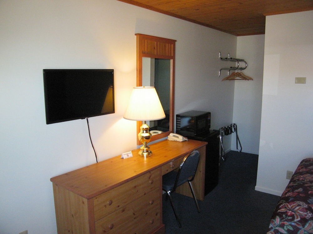 Travelers Lodge Motel Marshall 43/60