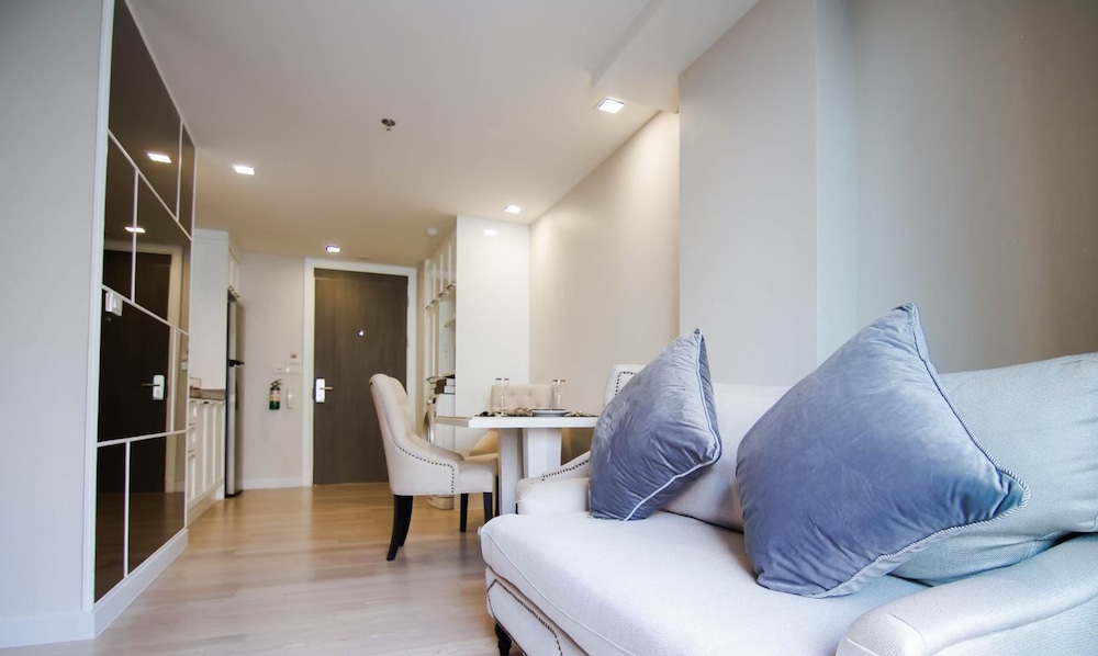 Hope Land Hotel & Residence Sukhumvit 8 50/77
