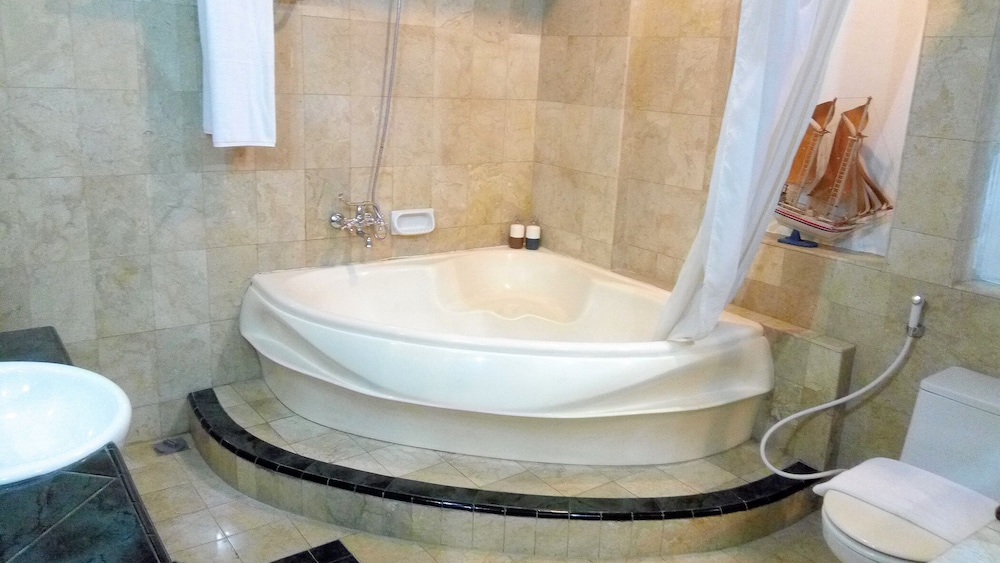 Hotel O Bandung near Stadion Siliwangi formerly The Ethnic Hotel Bandung 77/79
